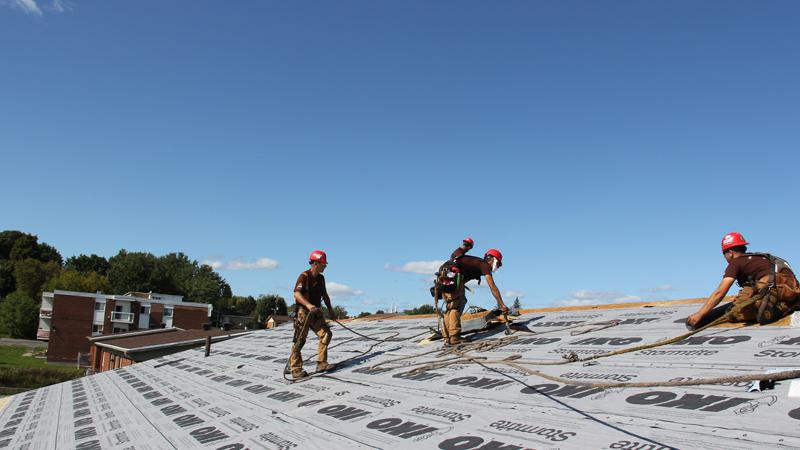Réfection de toiture en pente par couvreurs
